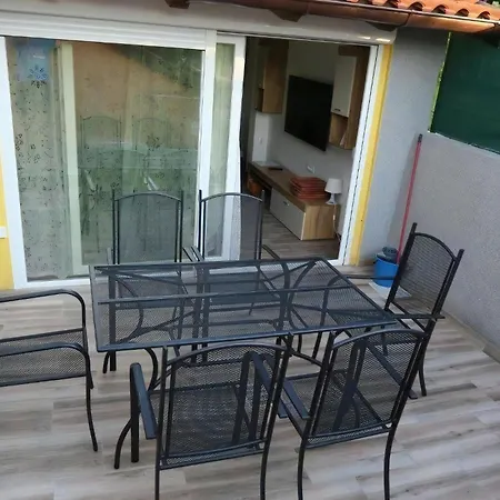 Σπίτι διακοπών Renoviertes In Mit Terrasse