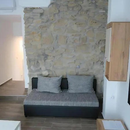 Renoviertes In Mit Terrasse Σπίτι διακοπών *